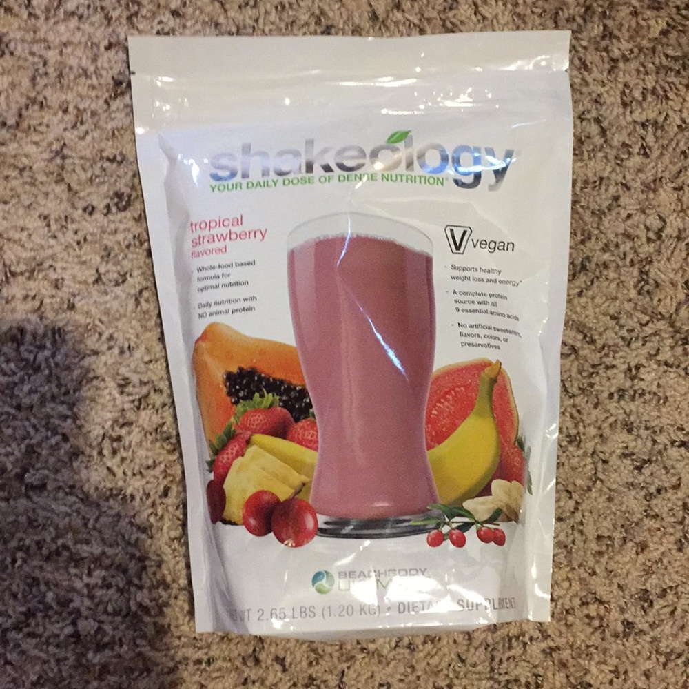 🍓Vegan Tropical Strawberry Shakeology
